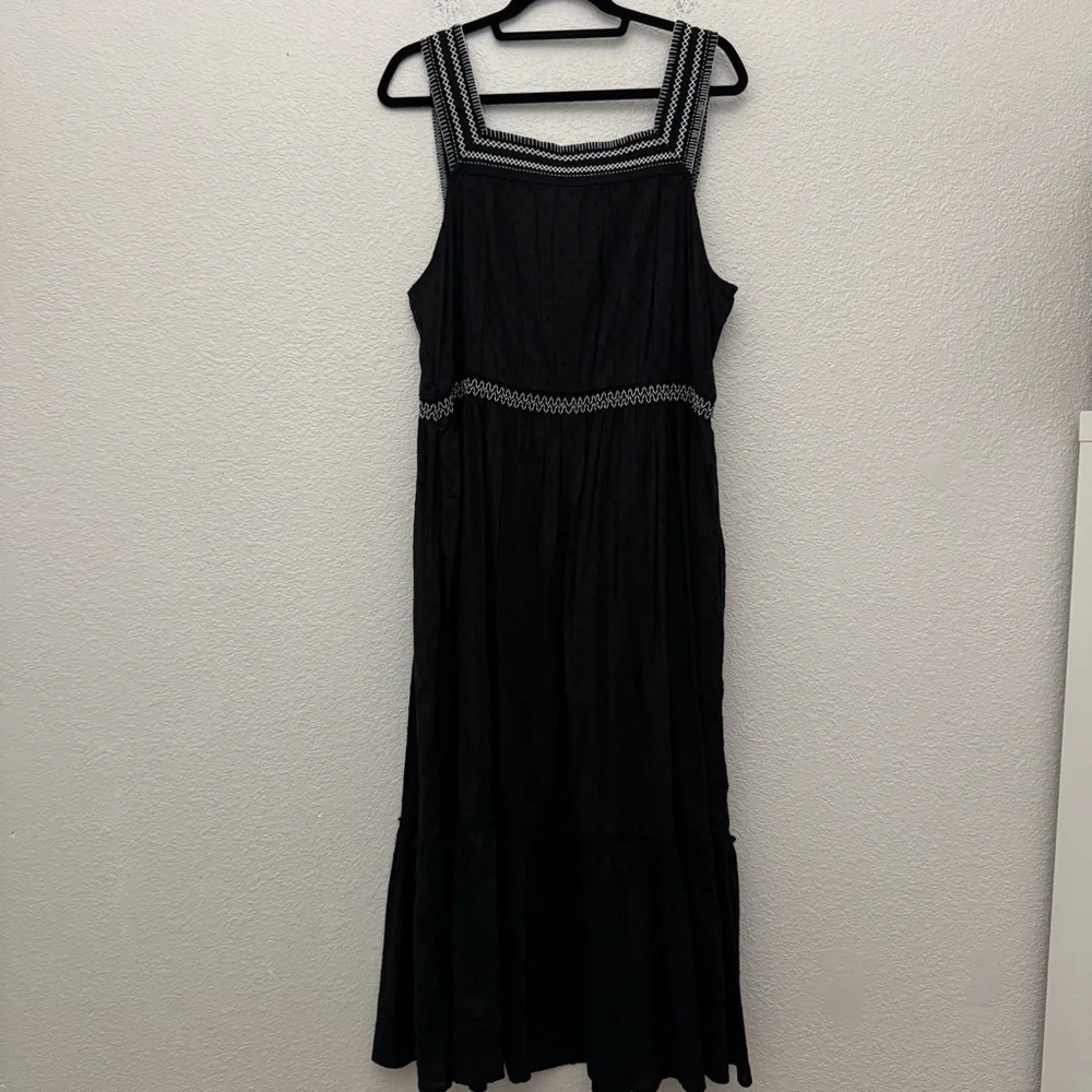 Old Navy Sleeveless Waist Defined Embroidered Clip Dot Maxi Dress Black NWT - Picture 10 of 16